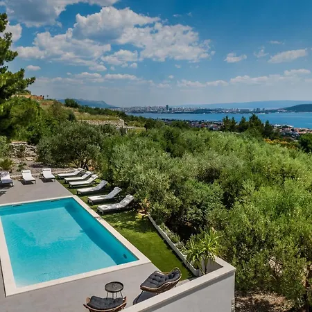 Villa Mare Vista, Kastel Kambelovac