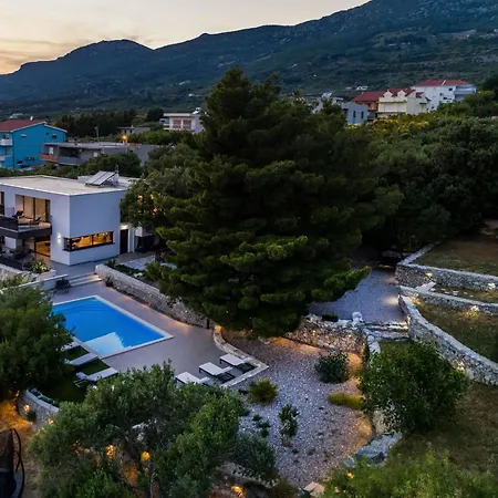 빌라 Mare Vista, Kastel Kambelovac *