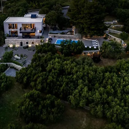 빌라 Mare Vista, Kastel Kambelovac